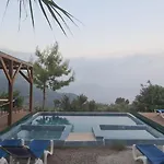 Goat Bungalow And Camping Hotel Faralya