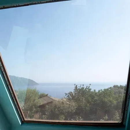 Goat Bungalow And Camping מלון פאראליה