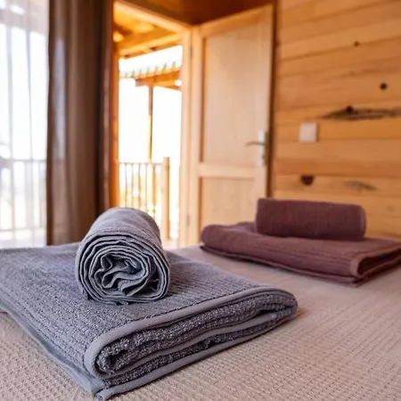 Hotel Goat Bungalow And Camping