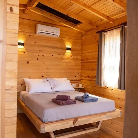 Hotel Goat Bungalow And Camping *