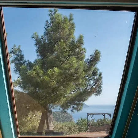 Goat Bungalow And Camping Hotel