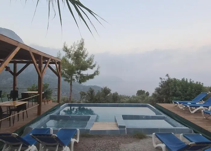 Goat Bungalow And Camping 酒店 法拉尔雅